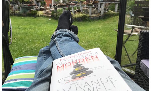 Die kleine Buchbesprechung – es wird achtsam weitergemordet